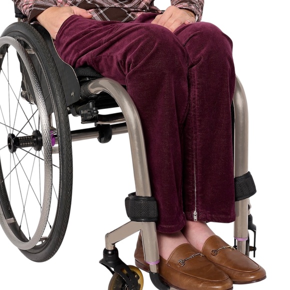 New D & Co Adaptive Wheelchair Fit Full Length Velveteen Pants Burgundy Size 10 - Picture 1 of 16